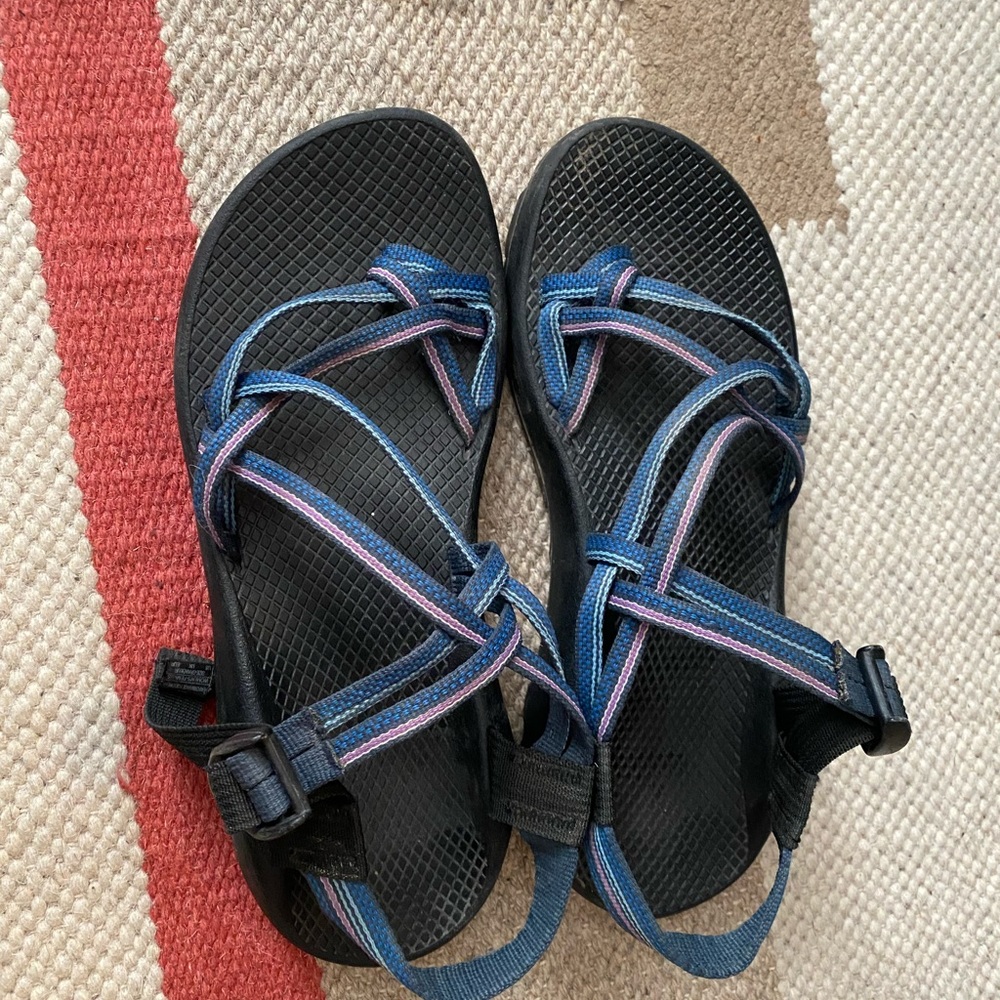Women’s two strap classic chacos